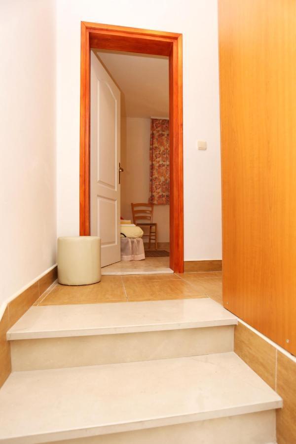 Apartments By The Sea Zuljana, Peljesac - 10233 Exterior foto