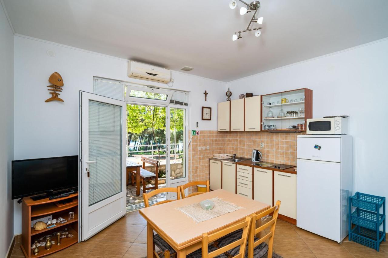 Apartments By The Sea Zuljana, Peljesac - 10233 Exterior foto